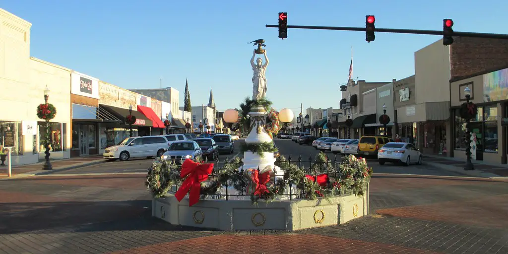 Boll Weevil Monument