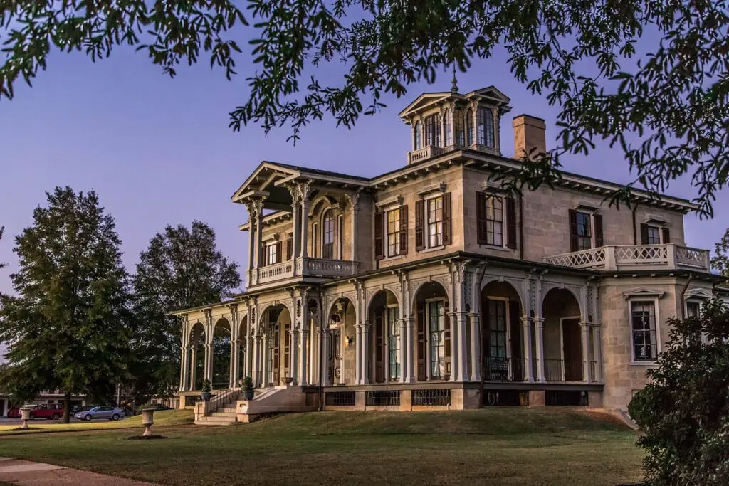 Jemison-Van de Graaff Mansion