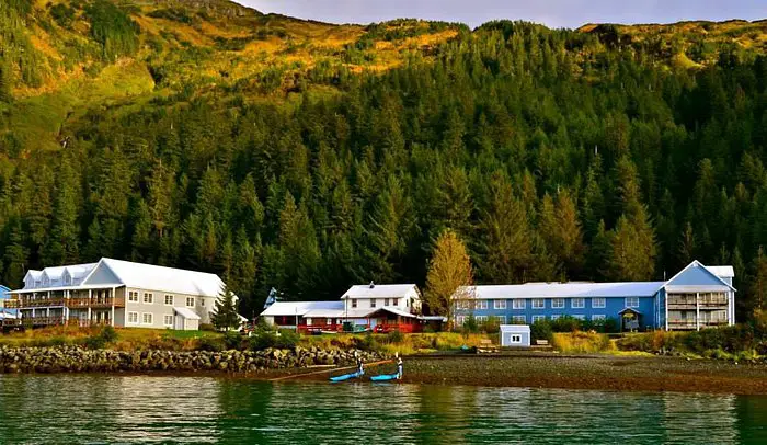 Orca Adventure Lodge