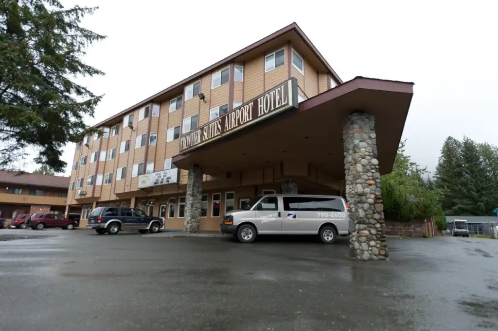 Frontier Suites Airport Hotel